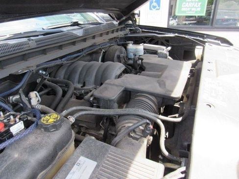Used 2018 Chevrolet Silverado 1500 LT AWD/4WD image 34