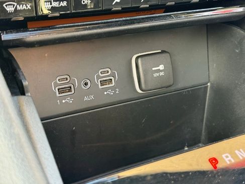 Certified 2025 Jeep Grand Cherokee L Limited w/ Black Appearance Package image 26