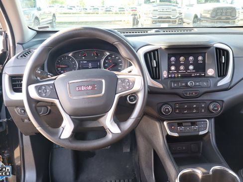 Used 2024 GMC Terrain SLE AWD/4WD image 17