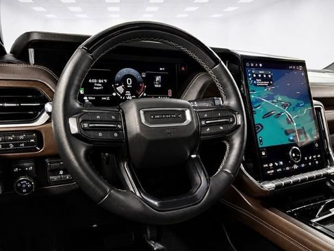 Used 2025 GMC Yukon Denali Ultimate AWD/4WD image 27