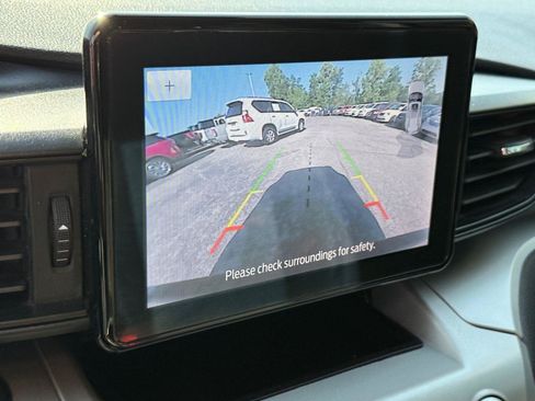 Used 2022 Ford Explorer XLT w/ Class IV Trailer Tow Package AWD/4WD image 24