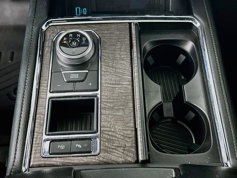Used 2021 Ford Expedition Limited RWD image 25