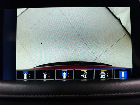 Used 2022 Chevrolet Suburban Z71 w/ Luxury Package AWD/4WD image 32