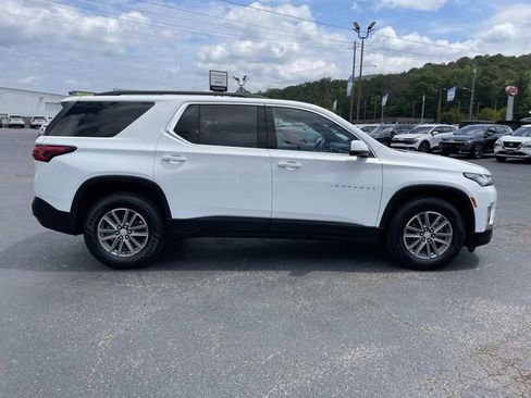 Certified 2023 Chevrolet Traverse LT FWD image 11