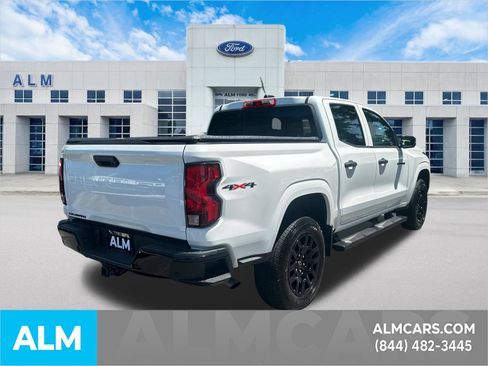 Used 2025 Chevrolet Colorado W/T w/ WT Custom Package AWD/4WD image 5