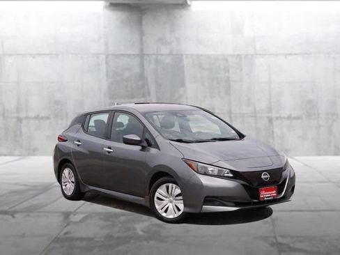 Certified 2025 Nissan Leaf S FWD image 2