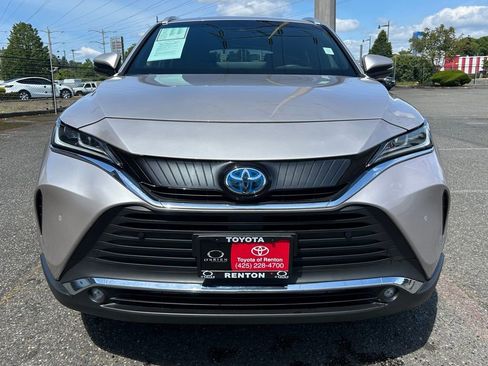 Certified 2023 Toyota Venza XLE AWD/4WD image 2