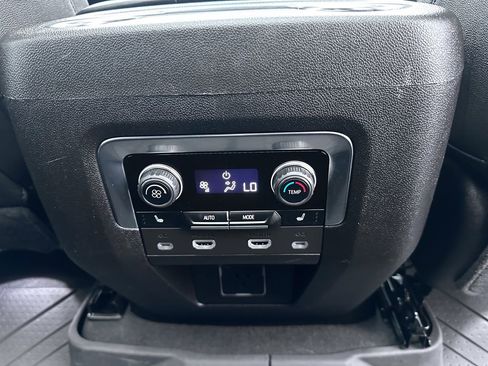 Used 2023 Chevrolet Tahoe Z71 w/ Off-Road Capability Package image 40