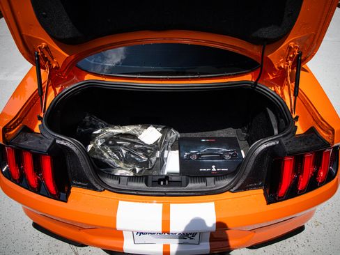 Used 2021 Ford Mustang Shelby GT500 w/ Technology Package RWD image 30