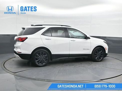 Used 2024 Chevrolet Equinox RS FWD image 3