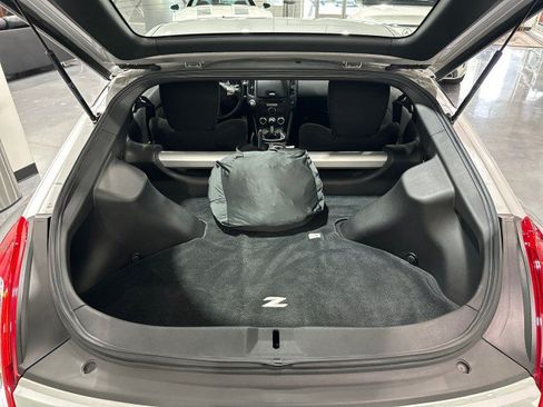 Used 2010 Nissan 370Z NISMO RWD image 39