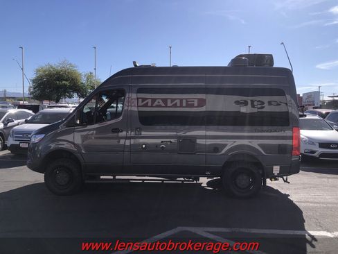 Used 2020 Mercedes-Benz Sprinter 2500 image 6