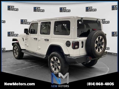 Used 2023 Jeep Wrangler Unlimited Sahara w/ Cold Weather Group AWD/4WD image 3