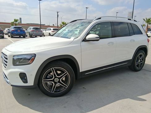 New 2026 Mercedes-Benz GLB 250 image 3