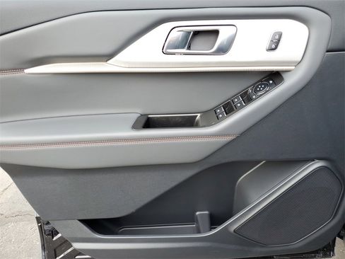 New 2026 Ford Explorer Active w/ Active Comfort Package image 23