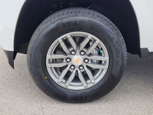 New 2026 Chevrolet Colorado LT image 13