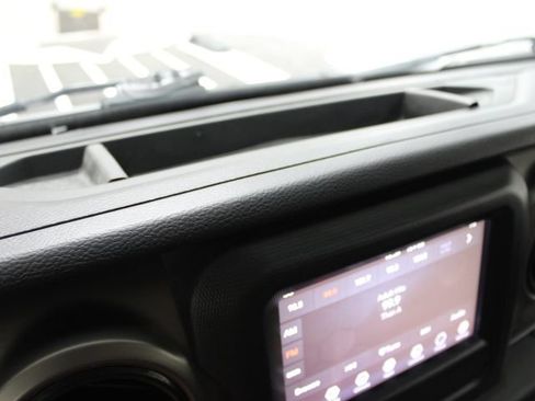 Used 2021 Jeep Gladiator Sport AWD/4WD image 39