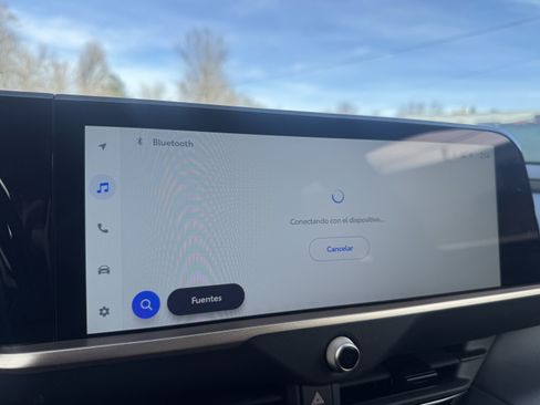 Certified 2025 Toyota Crown Signia image 25