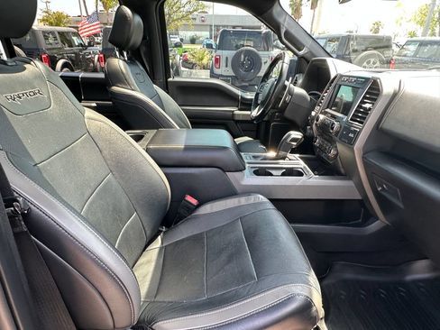 Used 2018 Ford F150 Raptor w/ Equipment Group 802A Luxury AWD/4WD image 15