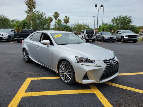 Used 2017 Lexus IS 200t RWD image 2
