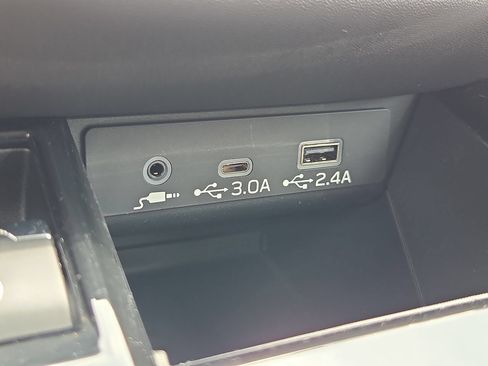 Certified 2025 Subaru Legacy Premium AWD/4WD image 38