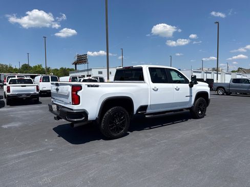 Used 2025 Chevrolet Silverado 2500 LT w/ Trail Boss Package AWD/4WD image 3