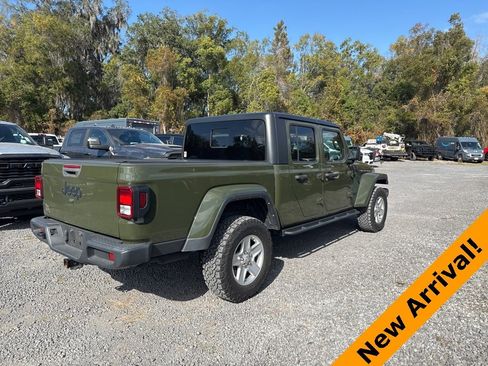 Used 2022 Jeep Gladiator Sport image 5