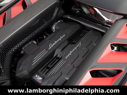 Used 2024 Lamborghini Revuelto image 55