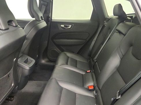 Used 2025 Volvo XC60 B5 Core w/ Climate Package AWD/4WD image 19