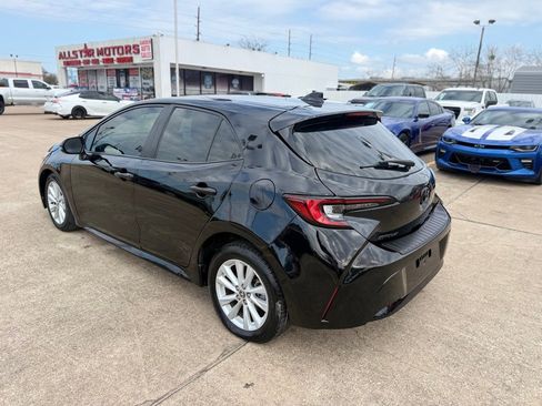Used 2023 Toyota Corolla SE w/ Blackout Package (TMS) image 4