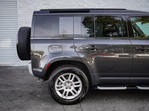 Used 2025 Land Rover Defender 110 S image 15