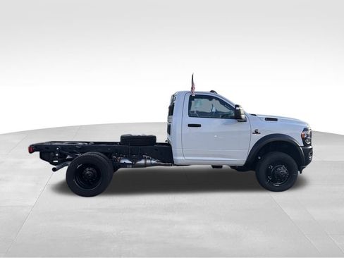 New 2024 RAM 5500 Tradesman w/ Safety Group AWD/4WD image 8