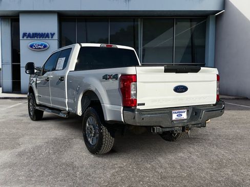 Used 2017 Ford F250 XLT image 4
