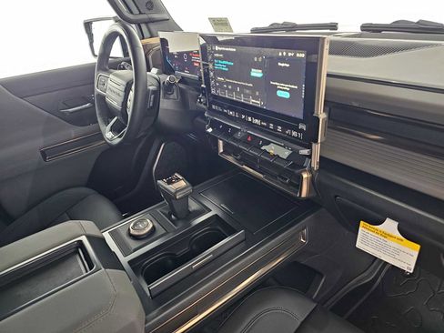 Used 2025 GMC Hummer EV 3X w/ Extreme Off-Road Package image 11