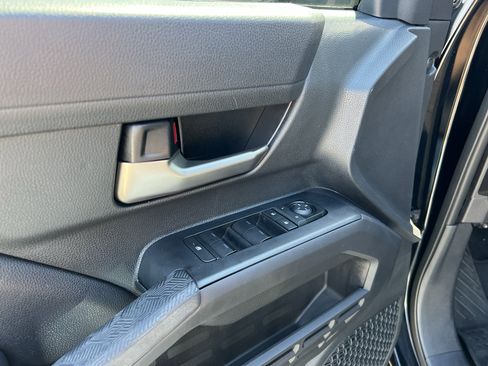Used 2024 Toyota Tacoma TRD Sport AWD/4WD image 19