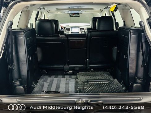 Used 2013 Lexus LX 570 4WD w/ Luxury Pkg w/Pre-crash image 29