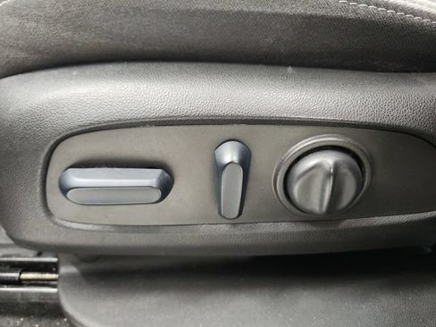 Used 2022 Chevrolet Equinox LS w/ LS Convenience Package FWD image 13