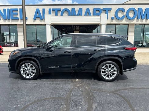 Used 2020 Toyota Highlander Limited AWD/4WD image 2