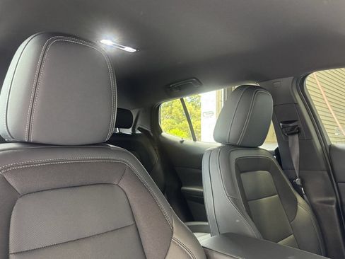 Used 2024 Chevrolet Equinox EV LT FWD image 28