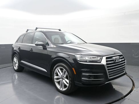 Used 2018 Audi Q7 3.0T Prestige AWD/4WD image 3