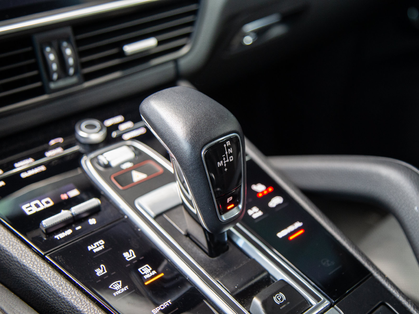 Certified 2023 Porsche Cayenne AWD/4WD image 22