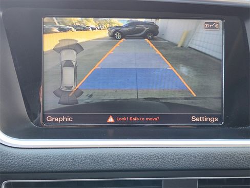 Used 2017 Audi Q5 2.0T Premium Plus w/ Technology Package image 17