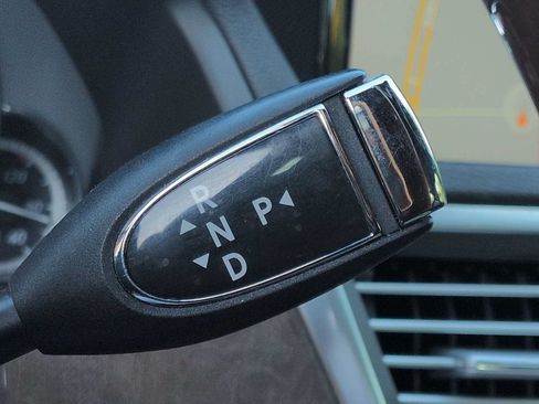 Used 2012 Mercedes-Benz E 350 4MATIC Sedan image 35