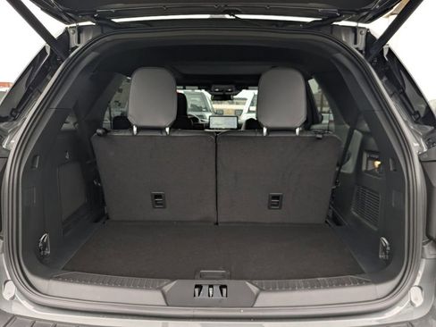 New 2026 Ford Explorer ST-Line w/ ST-Line Street Pack image 6