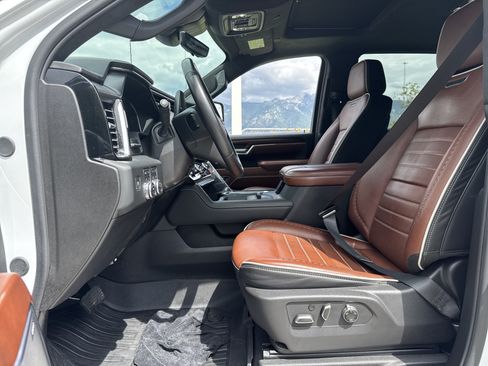 Used 2024 GMC Sierra 3500 Denali Ultimate AWD/4WD image 18