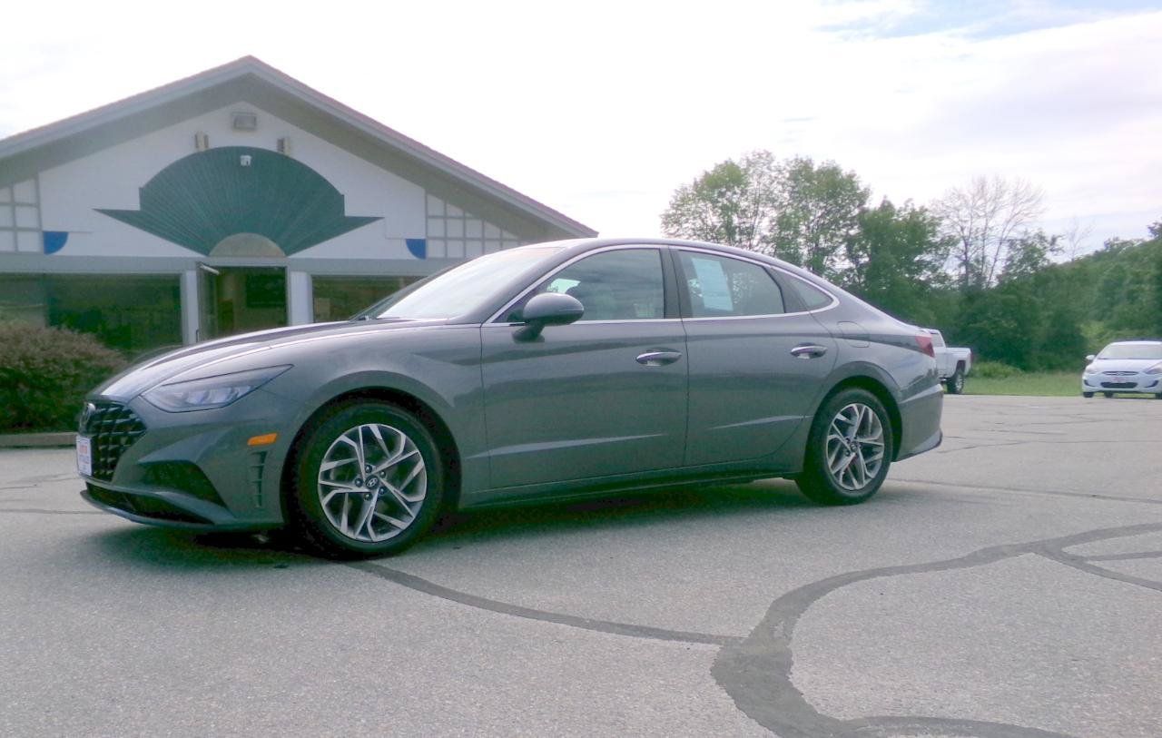 Used 2020 Hyundai Sonata SEL w/ Convenience + Sunroof Package FWD image 8