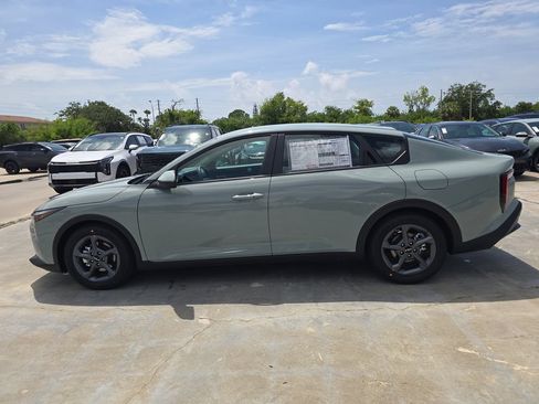New 2026 Kia K4 FWD image 4