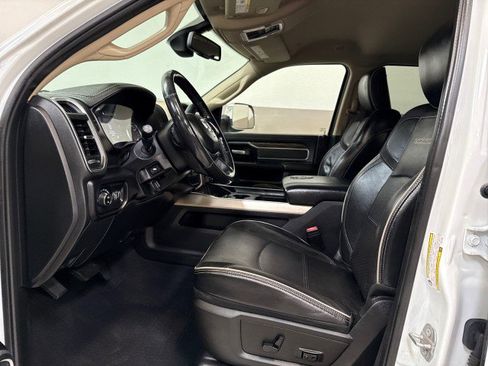 Used 2020 RAM 3500 Laramie image 13