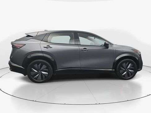 Used 2023 Nissan Ariya AWD image 11