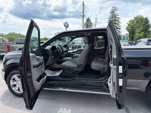 Used 2019 Ford F150 XLT w/ Equipment Group 302A Luxury AWD/4WD image 43